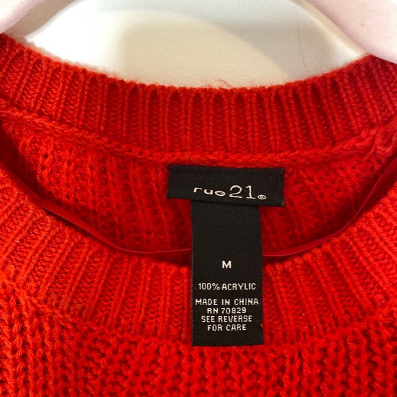 RUE21 Sweater w Lace Up Side Detail - Picture 3 of 3